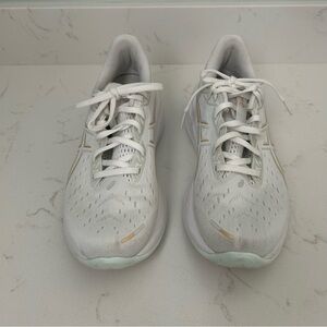 Women's ASICS Cumulus 26